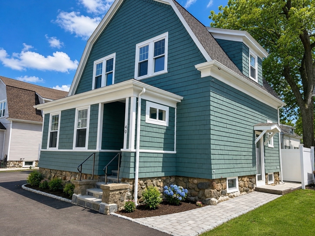 40 Grant Place, Waltham, Massachusetts, 3 Bedrooms Bedrooms, 6 Rooms Rooms,2.5 BathroomsBathrooms,Residential Lease,For Rent,Grant Place,73539765