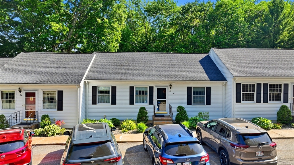 33 Rosewood, Southwick, Massachusetts, 2 Bedrooms Bedrooms, 4 Rooms Rooms,1 BathroomBathrooms,Residential,For Sale,Rosewood,73539781