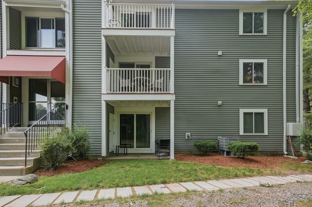 11 Silver Hill Lane, Natick, Massachusetts, 2 Bedrooms Bedrooms, 5 Rooms Rooms,2 BathroomsBathrooms,Residential,For Sale,Silver Hill Lane,73539792