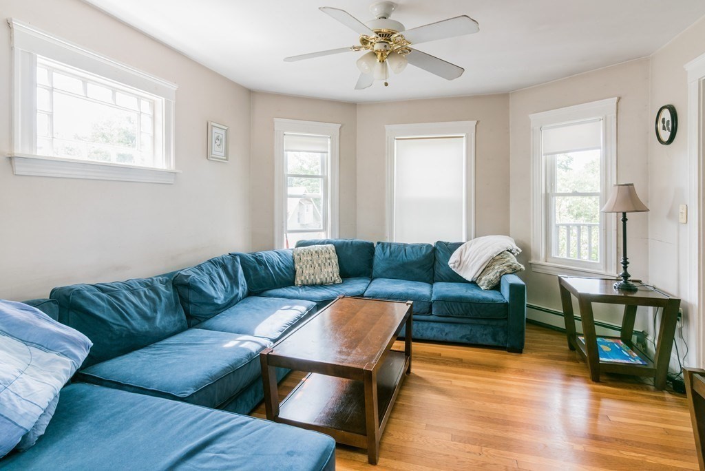 71 Manthorne Road, Boston, Massachusetts, 2 Bedrooms Bedrooms, 7 Rooms Rooms,1 BathroomBathrooms,Residential Lease,For Rent,Manthorne Road,73539794
