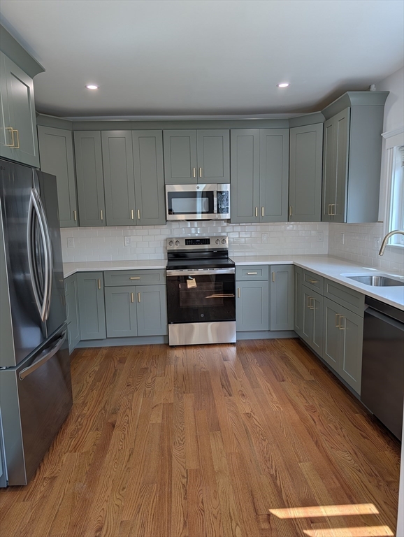 56 Bakersfield, Boston, Massachusetts, 4 Bedrooms Bedrooms, 6 Rooms Rooms,2 BathroomsBathrooms,Residential Lease,For Rent,Bakersfield,73524595