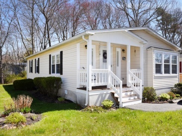 17 Birch Street, Rockland, Massachusetts, 2 Bedrooms Bedrooms, 5 Rooms Rooms,2 BathroomsBathrooms,Residential,For Sale,Birch Street,73508484