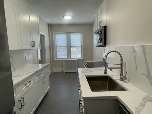 145 Englewood Ave, Boston, Massachusetts, 1 Bedroom Bedrooms, 3 Rooms Rooms,1 BathroomBathrooms,Residential Lease,For Rent,Englewood Ave,73516337