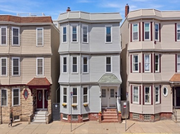 151 L Street, Boston, Massachusetts, 8 Bedrooms Bedrooms, 17 Rooms Rooms,3 BathroomsBathrooms,Residential Income,For Sale,L Street,73539842