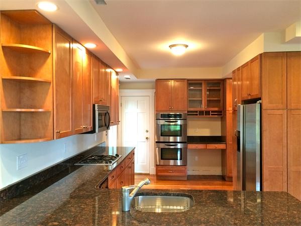 19 Upland Park, Somerville, Massachusetts, 4 Bedrooms Bedrooms, 8 Rooms Rooms,3 BathroomsBathrooms,Residential Lease,For Rent,Upland Park,73539876