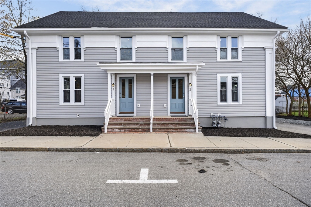 8-10 Hammatt St, Ipswich, Massachusetts, 6 Bedrooms Bedrooms, 12 Rooms Rooms,5 BathroomsBathrooms,Residential Income,For Sale,Hammatt St,73539814
