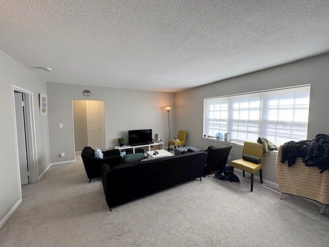 149 Lake Shore Rd, Boston, Massachusetts, 2 Bedrooms Bedrooms, 4 Rooms Rooms,1 BathroomBathrooms,Residential Lease,For Rent,Lake Shore Rd,73539917