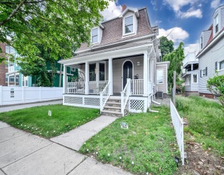 80 Linden St, Everett, Massachusetts, 2 Bedrooms Bedrooms, 4 Rooms Rooms,1 BathroomBathrooms,Residential Lease,For Rent,Linden St,73539928