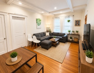 1742 Commonwealth Ave, Boston, Massachusetts, 2 Bedrooms Bedrooms, 5 Rooms Rooms,1 BathroomBathrooms,Residential Lease,For Rent,Commonwealth Ave,73539930