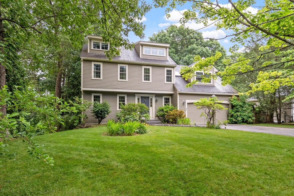 24 Thestland Dr, Shrewsbury, Massachusetts, 4 Bedrooms Bedrooms, 8 Rooms Rooms,4.5 BathroomsBathrooms,Residential,For Sale,Thestland Dr,73540180