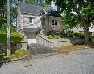 27 Lavallee Ter, Worcester, Massachusetts, 2 Bedrooms Bedrooms, 4 Rooms Rooms,1 BathroomBathrooms,Residential,For Sale,Lavallee Ter,73539948