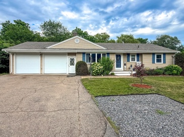 19 Hawthorne Rd, Ashland, Massachusetts, 3 Bedrooms Bedrooms, 5 Rooms Rooms,2 BathroomsBathrooms,Residential,For Sale,Hawthorne Rd,73540075 19 Hawthorne Rd, Ashland, Massachusetts, 3 Bedrooms Bedrooms, 5 Rooms Rooms,2 BathroomsBathrooms,Residential,For Sale,Hawthorne Rd,73540075