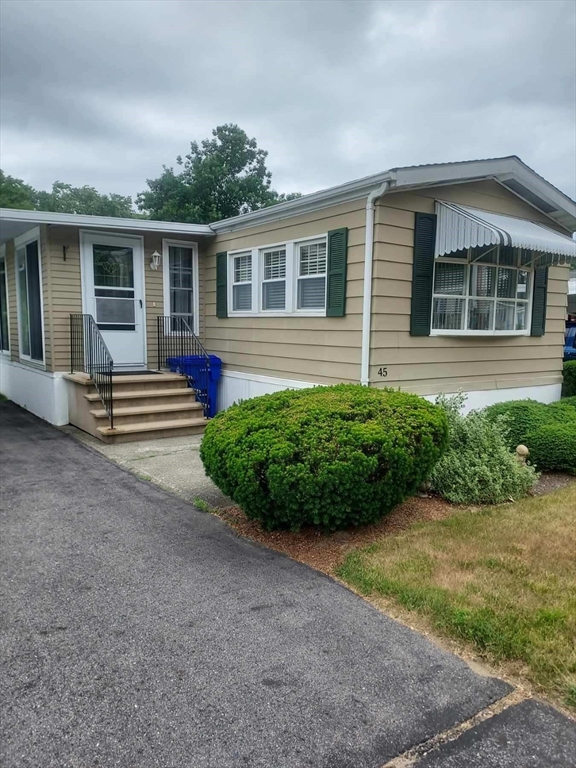 45 Southway, Taunton, Massachusetts, 21 Bedrooms Bedrooms, 4 Rooms Rooms,1 BathroomBathrooms,Residential,For Sale,Southway,73540190