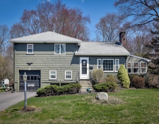 54 Shaw Farm Road, Holliston, Massachusetts, 2 Bedrooms Bedrooms, 6 Rooms Rooms,1.5 BathroomsBathrooms,Residential,For Sale,Shaw Farm Road,73539958