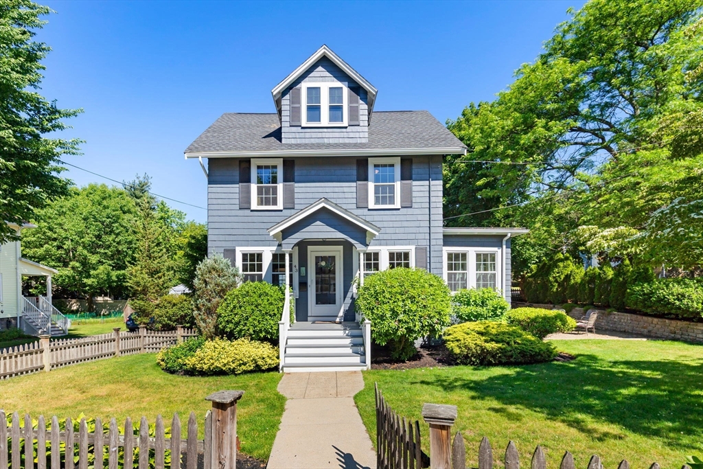 43 Trenton St, Melrose, Massachusetts, 3 Bedrooms Bedrooms, 7 Rooms Rooms,1.5 BathroomsBathrooms,Residential,For Sale,Trenton St,73539947