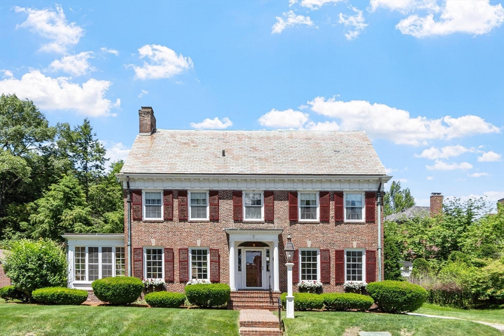 21 William Street, Andover, Massachusetts, 5 Bedrooms Bedrooms, 10 Rooms Rooms,2.5 BathroomsBathrooms,Residential,For Sale,William Street,73540061