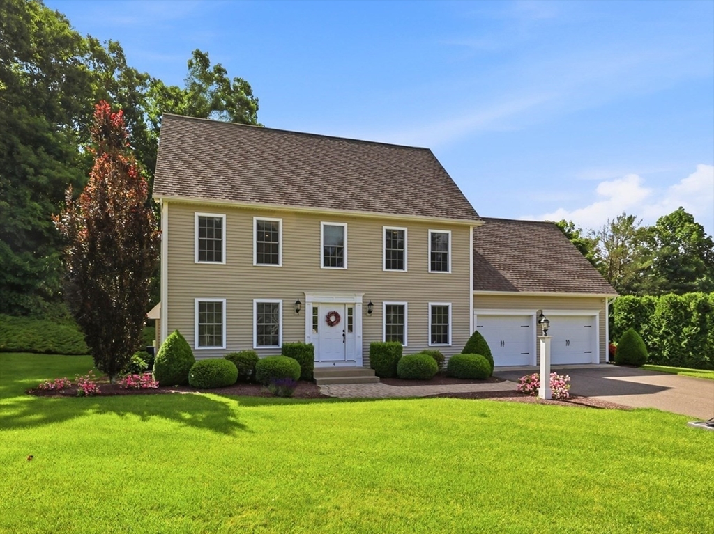 4 N Hills Ln, Wilbraham, Massachusetts, 4 Bedrooms Bedrooms, 8 Rooms Rooms,2.5 BathroomsBathrooms,Residential,For Sale,N Hills Ln,73537247