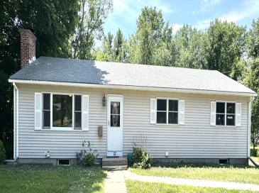 12 Hadley St, South Hadley, Massachusetts, 3 Bedrooms Bedrooms, 5 Rooms Rooms,2 BathroomsBathrooms,Residential Lease,For Rent,Hadley St,73540202