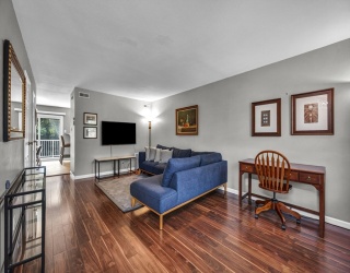 25 Yorktown Dr, Springfield, Massachusetts, 2 Bedrooms Bedrooms, 5 Rooms Rooms,1.5 BathroomsBathrooms,Residential Lease,For Rent,Yorktown Dr,73540203