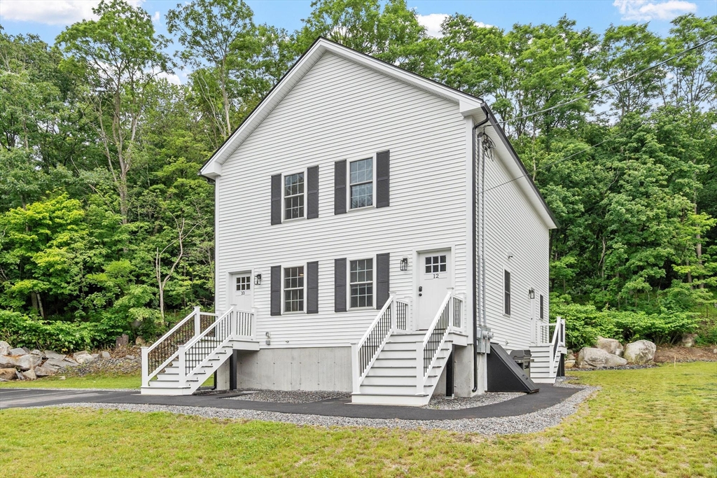 10-12 King St, Fitchburg, Massachusetts, 4 Bedrooms Bedrooms, 8 Rooms Rooms,3 BathroomsBathrooms,Residential Income,For Sale,King St,73539978