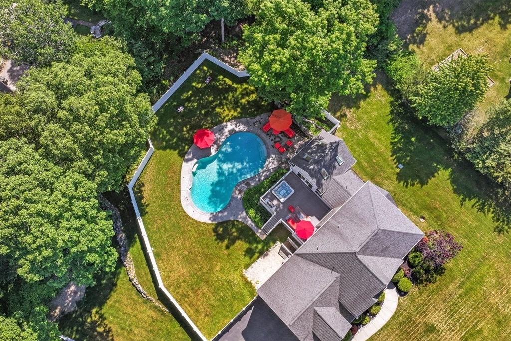 71 Silver Fox Rd, Franklin, Massachusetts, 4 Bedrooms Bedrooms, 10 Rooms Rooms,3.5 BathroomsBathrooms,Residential,For Sale,Silver Fox Rd,73526690