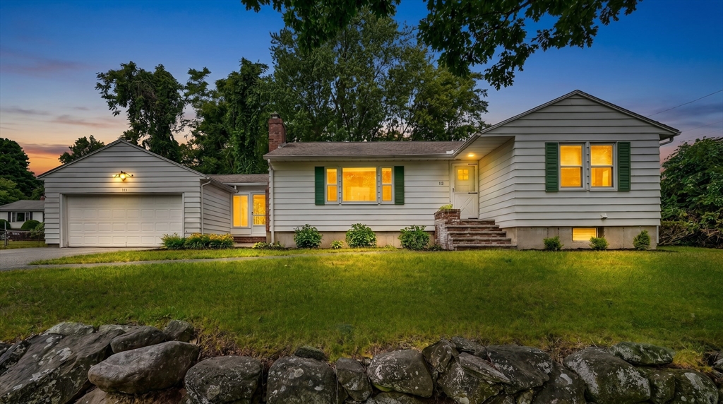 772 Trull Rd., Tewksbury, Massachusetts, 2 Bedrooms Bedrooms, 8 Rooms Rooms,1.5 BathroomsBathrooms,Residential,For Sale,Trull Rd.,73539972