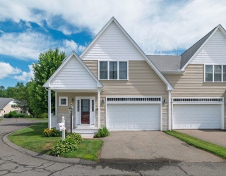 13 Midfield Dr, Rockland, Massachusetts, 2 Bedrooms Bedrooms, 5 Rooms Rooms,2.5 BathroomsBathrooms,Residential,For Sale,Midfield Dr,73539999
