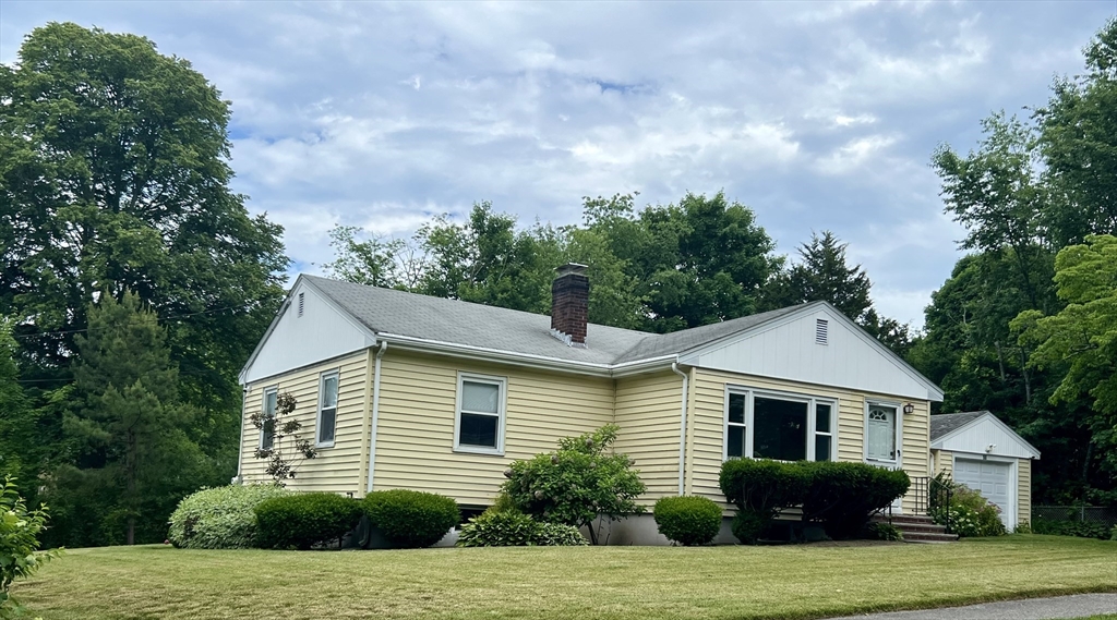 50 Sassamon Ave, Milton, Massachusetts, 3 Bedrooms Bedrooms, 7 Rooms Rooms,2 BathroomsBathrooms,Residential Lease,For Rent,Sassamon Ave,73540000