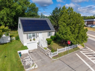 2 Amesbury St, Worcester, Massachusetts, 3 Bedrooms Bedrooms, 6 Rooms Rooms,2 BathroomsBathrooms,Residential,For Sale,Amesbury St,73539934