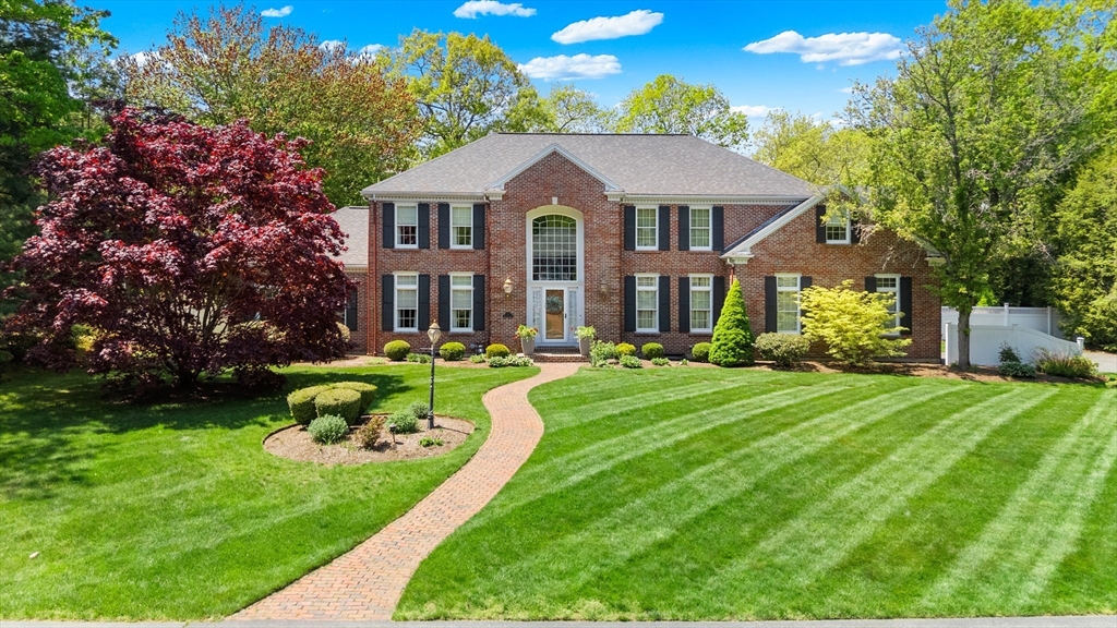 3 Stafford Rd, Lynnfield, Massachusetts, 4 Bedrooms Bedrooms, 9 Rooms Rooms,3 BathroomsBathrooms,Residential,For Sale,Stafford Rd,73525172