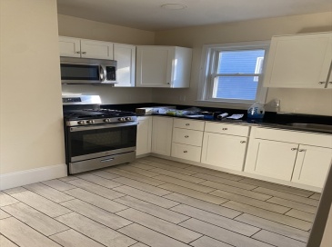 20 Rhode Island Ave, Somerville, Massachusetts, 1 Bedroom Bedrooms, 5 Rooms Rooms,1 BathroomBathrooms,Residential Lease,For Rent,Rhode Island Ave,73540004