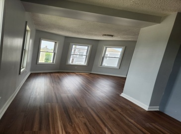 109 Phillips Ave, New Bedford, Massachusetts, 3 Bedrooms Bedrooms, 5 Rooms Rooms,1 BathroomBathrooms,Residential Lease,For Rent,Phillips Ave,73540003