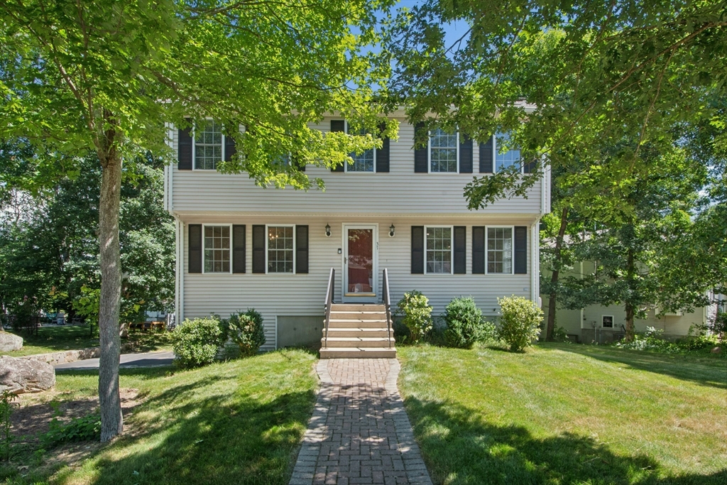 37 Mark Dr, Milford, Massachusetts, 3 Bedrooms Bedrooms, 6 Rooms Rooms,2.5 BathroomsBathrooms,Residential,For Sale,Mark Dr,73539937