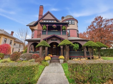1176 Worthington St, Springfield, Massachusetts, 6 Bedrooms Bedrooms, 14 Rooms Rooms,3.5 BathroomsBathrooms,Residential,For Sale,Worthington St,73539938 1176 Worthington St, Springfield, Massachusetts, 6 Bedrooms Bedrooms, 14 Rooms Rooms,3.5 BathroomsBathrooms,Residential,For Sale,Worthington St,73539938