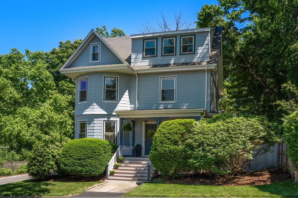 40 Goden St, Belmont, Massachusetts, 6 Bedrooms Bedrooms, 10 Rooms Rooms,3.5 BathroomsBathrooms,Residential,For Sale,Goden St,73540017