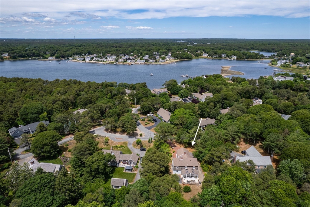 41 Farm Ln, Dennis, Massachusetts, 4 Bedrooms Bedrooms, 11 Rooms Rooms,3 BathroomsBathrooms,Residential,For Sale,Farm Ln,73540041