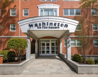 1600 Beacon St., Brookline, Massachusetts, 2 Bedrooms Bedrooms, 4 Rooms Rooms,2 BathroomsBathrooms,Residential Lease,For Rent,Beacon St.,73540056