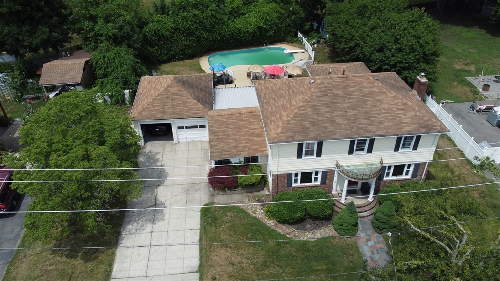 36 Duxbury St, Providence, Rhode Island, 4 Bedrooms Bedrooms, 10 Rooms Rooms,3.5 BathroomsBathrooms,Residential,For Sale,Duxbury St,73540013