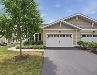 60 Rogerson Xing, Uxbridge, Massachusetts, 2 Bedrooms Bedrooms, 6 Rooms Rooms,2 BathroomsBathrooms,Residential,For Sale,Rogerson Xing,73540088
