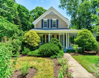 202 S. Washington St, North Attleboro, Massachusetts, 3 Bedrooms Bedrooms, 8 Rooms Rooms,2 BathroomsBathrooms,Residential,For Sale,S. Washington St,73539693