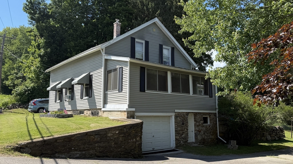 445 Lebanon Hill Rd, Southbridge, Massachusetts, 2 Bedrooms Bedrooms, 6 Rooms Rooms,1 BathroomBathrooms,Residential,For Sale,Lebanon Hill Rd,73540137