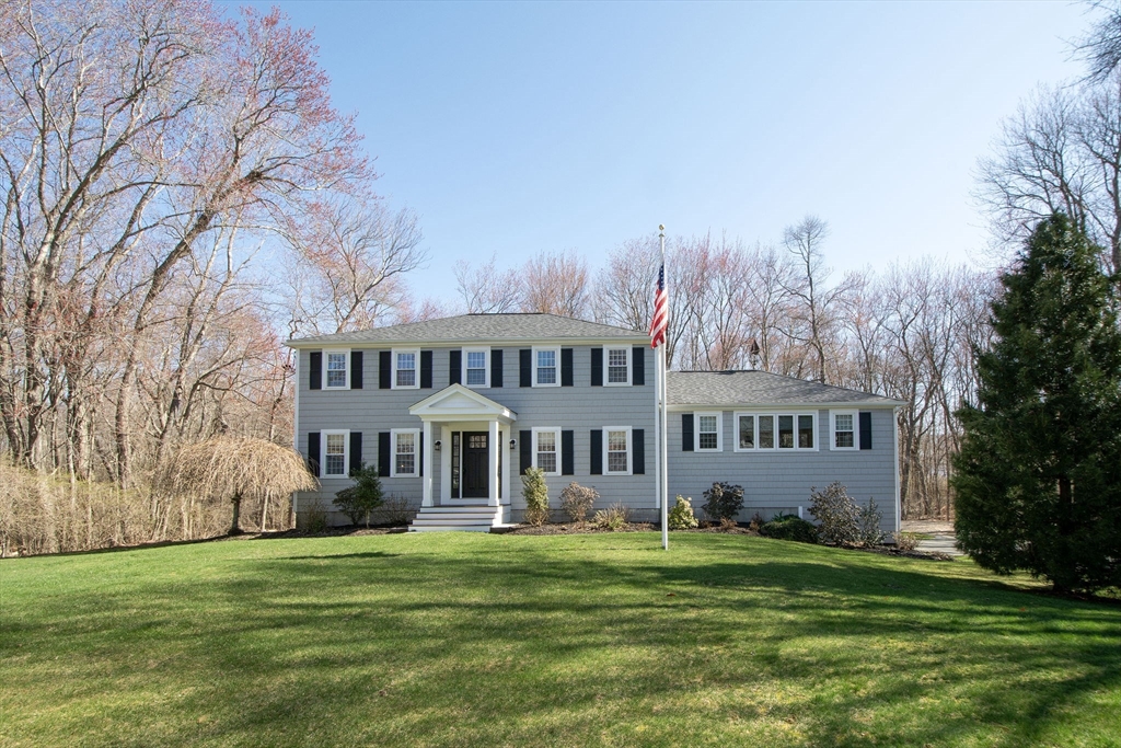 18 Longmeadow Rd, Scituate, Massachusetts, 4 Bedrooms Bedrooms, 8 Rooms Rooms,2.5 BathroomsBathrooms,Residential,For Sale,Longmeadow Rd,73498693