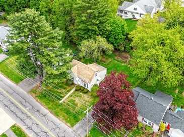 14 Hillside Avenue, South Hadley, Massachusetts, 3 Bedrooms Bedrooms, 5 Rooms Rooms,1 BathroomBathrooms,Residential,For Sale,Hillside Avenue,73514371