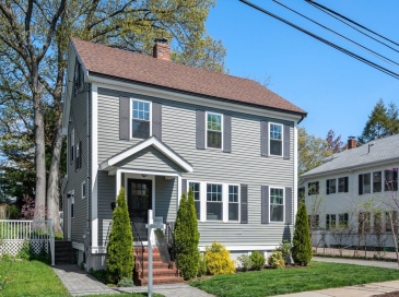 15 Searle Road, Boston, Massachusetts, 4 Bedrooms Bedrooms, 7 Rooms Rooms,2.5 BathroomsBathrooms,Residential,For Sale,Searle Road,73516696