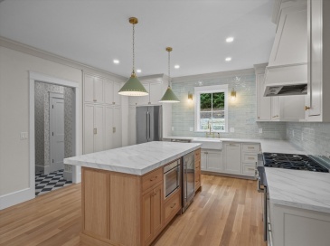 14 Dexter Lane, Newburyport, Massachusetts, 5 Bedrooms Bedrooms, 10 Rooms Rooms,3.5 BathroomsBathrooms,Residential,For Sale,Dexter Lane,73458642