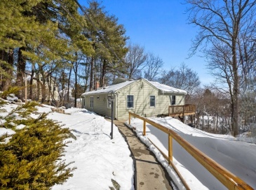 43 Woodside Ln, Arlington, Massachusetts, 3 Bedrooms Bedrooms, 6 Rooms Rooms,1 BathroomBathrooms,Residential,For Sale,Woodside Ln,73482307 43 Woodside Ln, Arlington, Massachusetts, 3 Bedrooms Bedrooms, 6 Rooms Rooms,1 BathroomBathrooms,Residential,For Sale,Woodside Ln,73482307