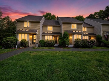 425 Maple Brook Rd, Bellingham, Massachusetts, 2 Bedrooms Bedrooms, 4 Rooms Rooms,1.5 BathroomsBathrooms,Residential,For Sale,Maple Brook Rd,73524538
