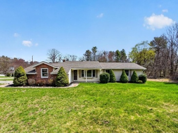 15 San Mateo Dr, Chelmsford, Massachusetts, 4 Bedrooms Bedrooms, 7 Rooms Rooms,2.5 BathroomsBathrooms,Residential,For Sale,San Mateo Dr,73502493