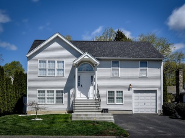 34 Oran Street, Worcester, Massachusetts, 3 Bedrooms Bedrooms, 8 Rooms Rooms,2 BathroomsBathrooms,Residential,For Sale,Oran Street,73517951