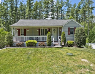136 Elm St, Halifax, Massachusetts, 3 Bedrooms Bedrooms, 5 Rooms Rooms,2 BathroomsBathrooms,Residential,For Sale,Elm St,73524518